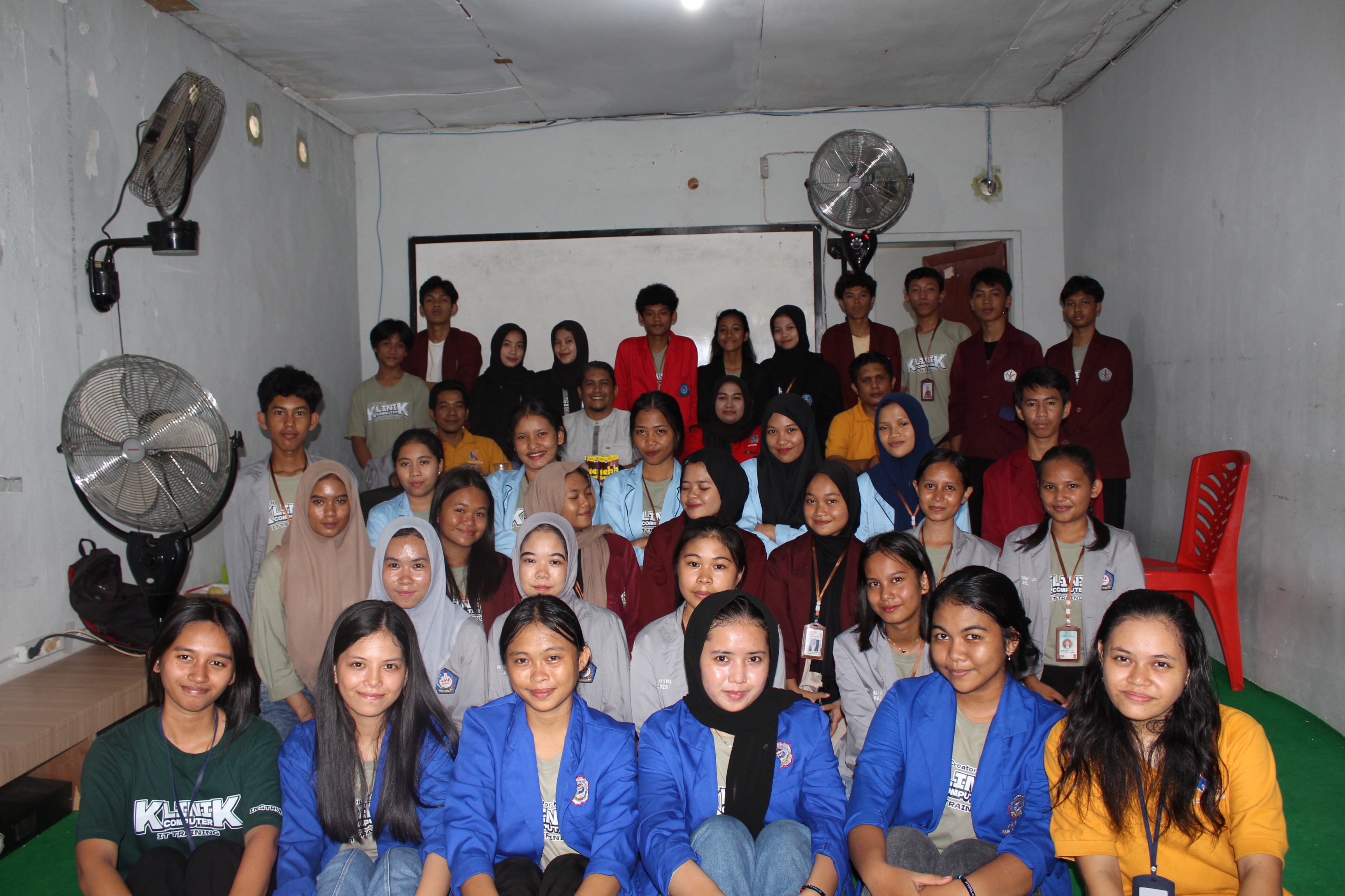 perpisahan-pelepasan-peserta-prakerin-klinik-computer-2023